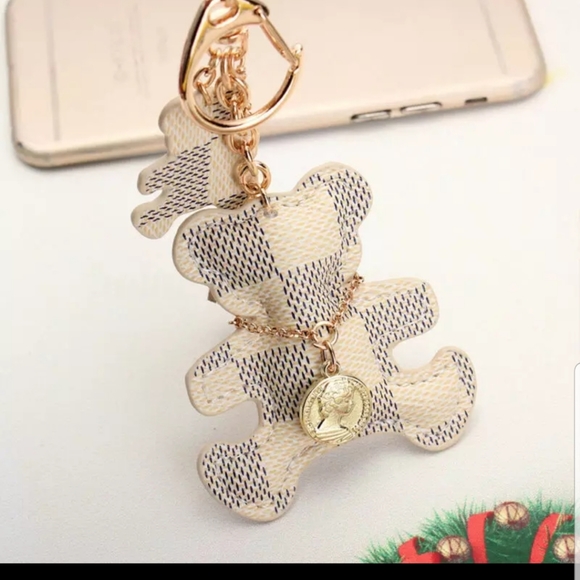 Purse Charm * White Checkered Bear Keychain * Match your bag! - Picture 4 of 6